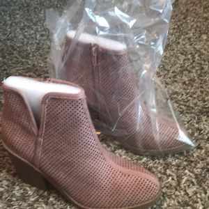 Heeled booties